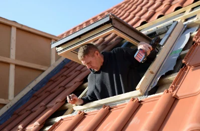 Pose de fenêtres de toit Velux à Merlaut